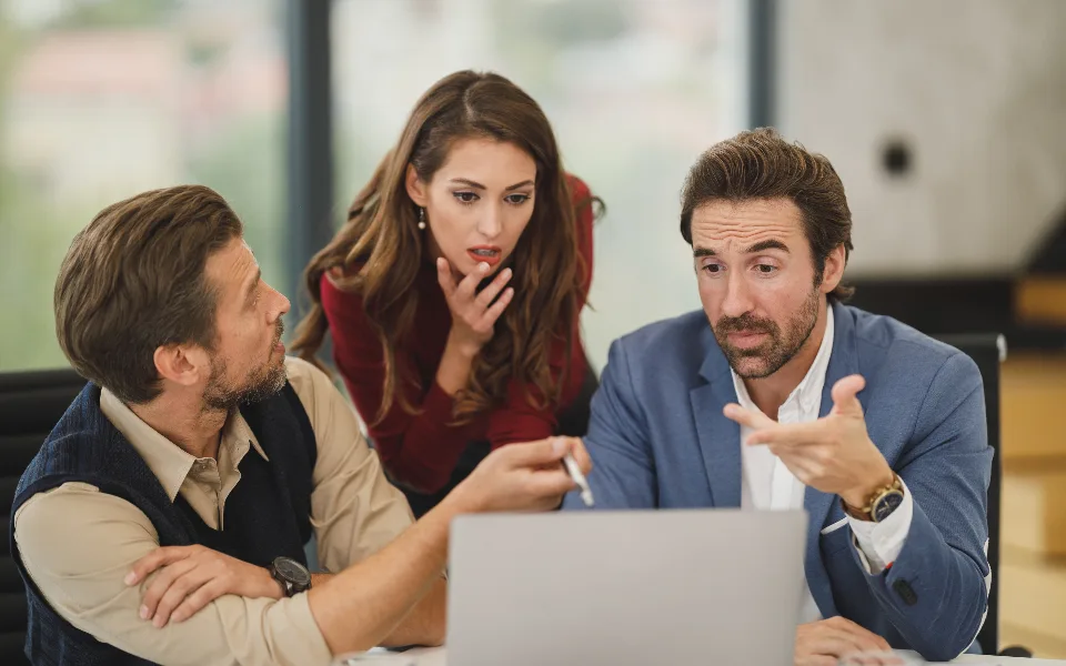 CRM Programı Nedir, Ne İşe Yarar? Satış Ekipleri İçin 6 Temel Özellik